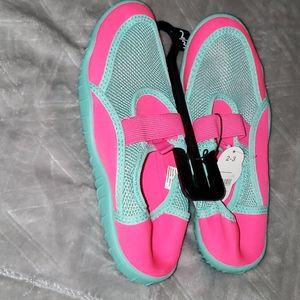 Water shoes